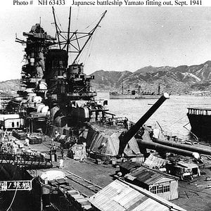 Yamato_fitting_out_Sept_1941