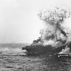 USS Lexington explodes