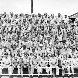 pilots-and-aircrewmen-of-torpedo-squadron-vt-10-pictured-on-maui-1943