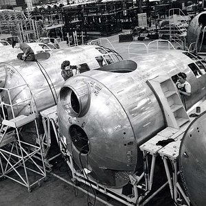 B-29_being_made_2