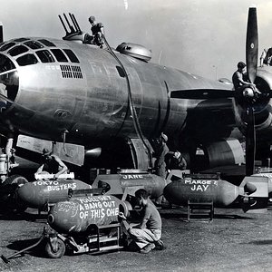 B-29_ground_Crew_working_