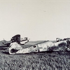 109's damaged in air attacks