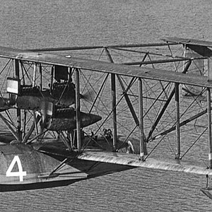 Curtiss_NC-4_four_engine_configuration-detail