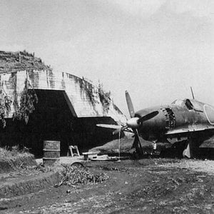 Captured_SEF_Aircraft_Atsugi_Air_Drome_5_September_1945_3