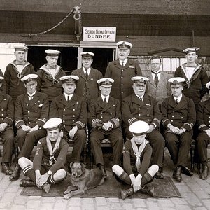 1914-Unicorn-Group-outside-ship-possibly-WW1