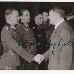 Hitler_in_the_award_ceremony_Hans_Jordan_Hermann_Breith_Franz_B_ke_Walther_