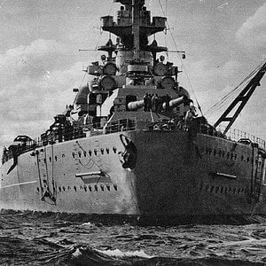 front_Stern_of_battleship_Bismarck