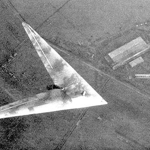 Horten_ho_xiii_a_in_flight