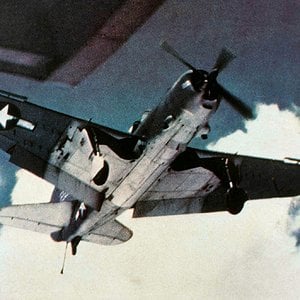 Curtiss_SB2C-3_Helldiver