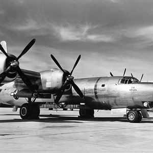 Convair_B-32_Dominator_at_Hickham_field_Hawaii_1945_