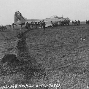 Lockheed_Vega_B-17_g-25-VE_Flying_Fortress_serial_number_42-97636