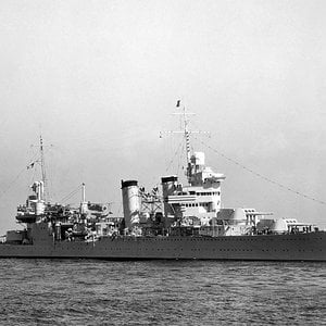 American_heavy_cruiser_USS_Astoria_before_her_upgrade_in_1941_