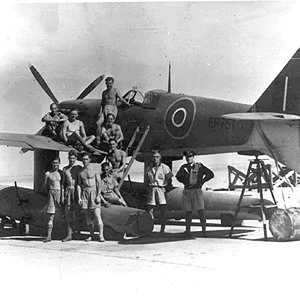 Spitfire_EP751_float_plane_in_North_Africa