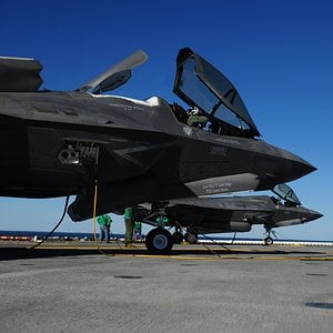 F-35B_USSWasp_02