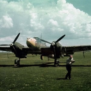 19_Messerschmitt_Bf_11_reconnaisance_Luftwaffe_staffel_camouflage