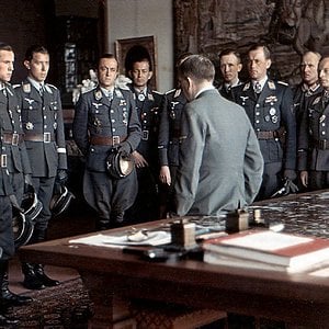Luftwaffe_aces_meet_Hitler_after_an_awards_ceremony_at_the_Berghof_April_19