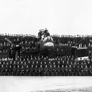 full-squadron-1945-heald-unnumbered