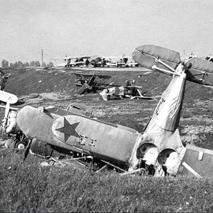 Polikarpov I-153 at a scrapyard , 1941