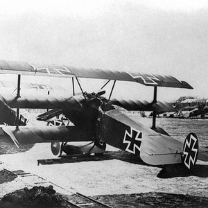 Fokker Dr.I 425/17, March 1918 (2)