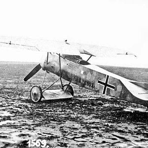 Fokker D.VIII no.  553/18 (2)