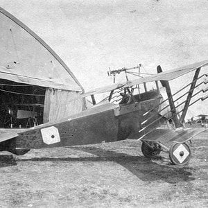 Nieuport 17 no. 1131 with Le Prieur rockets