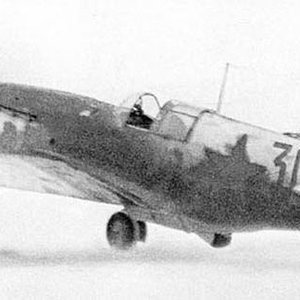 LaGG-3 35 serie "Red 30", 3 GIAP, 1942 (2)