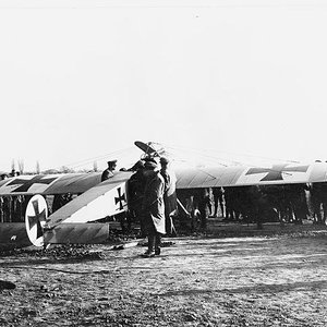 Fokker E.III no. 210/16,  captured (3)
