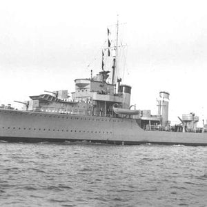 HMS Exmouth  H02