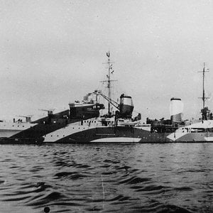 HMAS Perth light cruiser, 1941 (1)