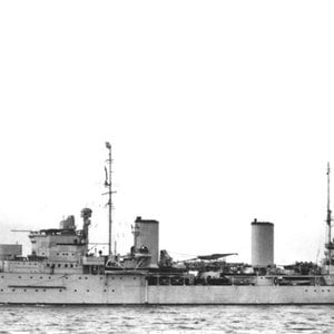 HMAS Sydney II  light cruiser in 30' (2)