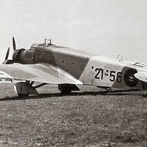 Savoia Marchetti SM.81 Pipistrello, Spain in 30'
