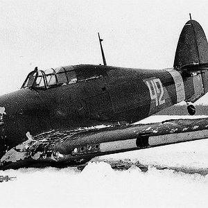 A Soviet Hawker Hurricane down, Finland, 1942 (2)