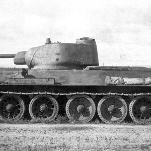 T-34 with T-43 turret, the Ural tank factory, 1942 (2)