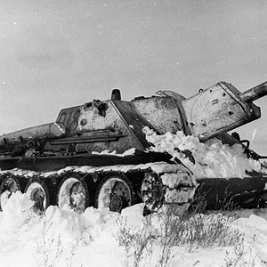 SU-122 in winter