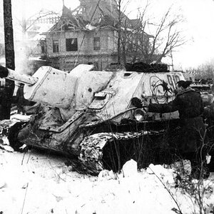 SU-122 in winter