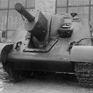 SU-122, the front view