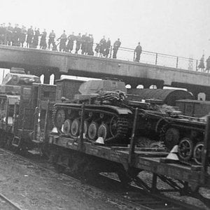 The railway transport of German panzers