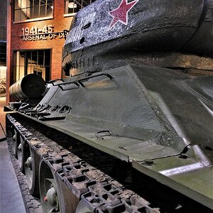 T-34-85  (45).JPG