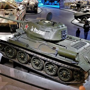 T-34-85  (16).JPG