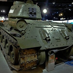 T-34-85  (10).JPG