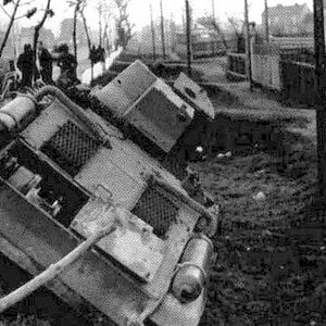 A Polish cruiser tank  PZInż 10 TP, an accident in Warsaw, April 1939 (4)