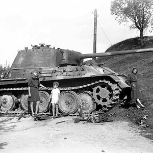Pz.Kpfw. V Ausf G Panther, Czechoslovakia, 1945 (1)