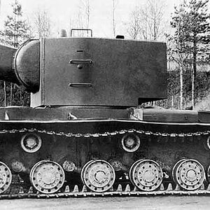 KV-2 U-7 heavy tank 1940, the side view