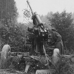 A soviet 85mm 52-K AA gun model 1939, 1941