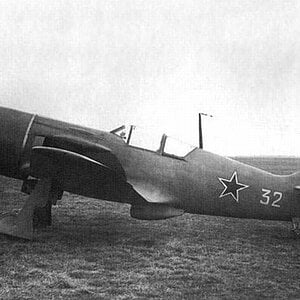 Lavochkin La-9 no.32 (2)