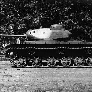 KV-85 heavy tank, Summer 1943, the side view