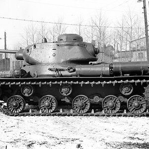 IS-1 (KV-13) heavy tank, Chelyabinsk factory, 1943, side view