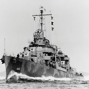 USS_Nicholas_(DD-449)_during_trials_on_28_May_1942_a1