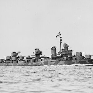 USS_Nicholas_(DD-449)_during_trials_on_28_May_1942_e