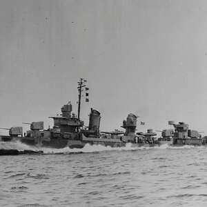 USS_Nicholas_(DD-449)_during_trials_on_28_May_1942_f